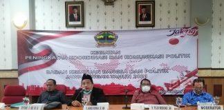 Perkuat Demokrasi, Ridwan Paparkan Partisipasi Politik