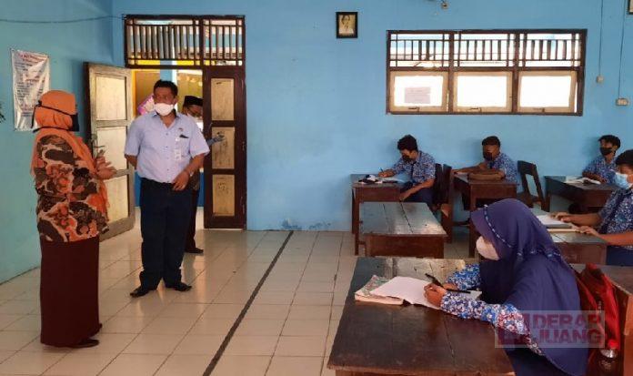 Monitoring PTM, Nuryani Minta Prokes Jangan Sampai Kendor