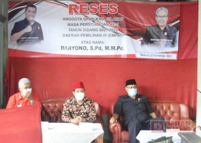 Ngobrol Santai Daryono Bareng Warga Desa Madura