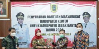 Peduli Sesama, Sri Mulyani Berikan Bantuan Kepada Masyarakat Terdampak Bencana di Lebak, Banten