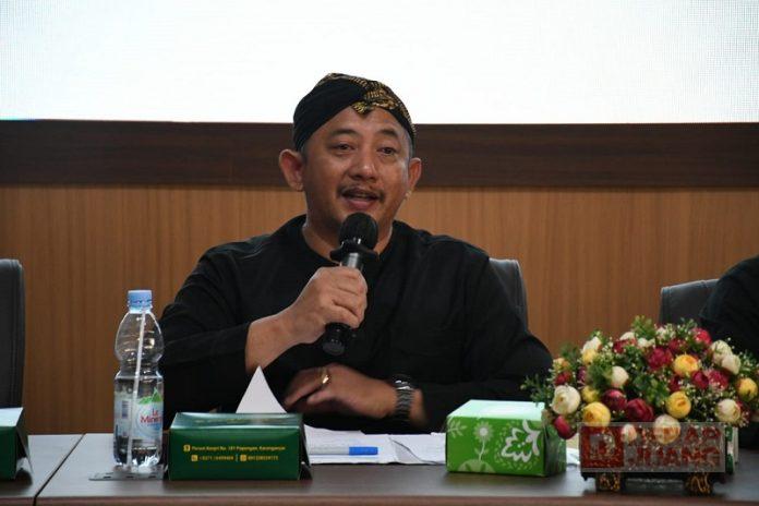 Pimpin Rapat TKPKD, Rober Berharap Kemiskinan Teratasi