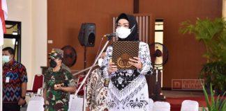 Pimpin Upacara HUT PGRI, Bupati Etik: Jaga Integritas dan Tanamkan Pendidikan Karakter