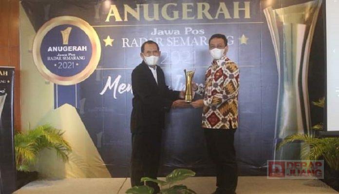 Pulihkan Ekonomi dengan Pemberdayaan, Walikota Aaf Raih Penghargaan