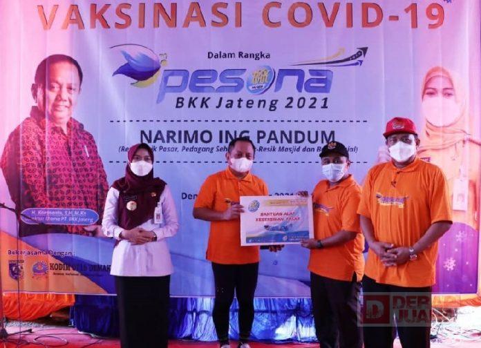 Resik-Resik Pasar Bintoro, Mbak Eisti Minta Pedagang Galakkan Prokes