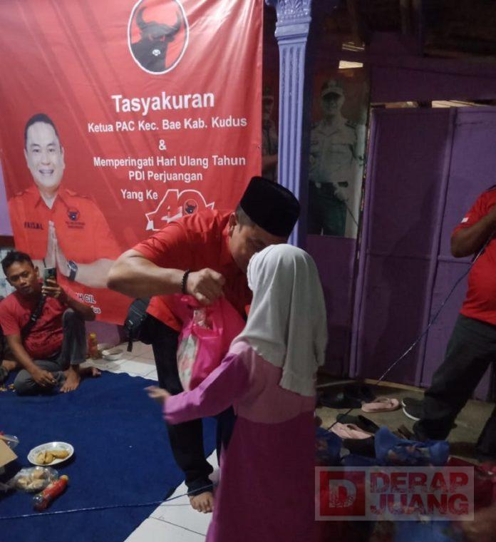 Sambut HUT PDI Perjuangan, Ketua PAC Bae Gelar Santunan (2)