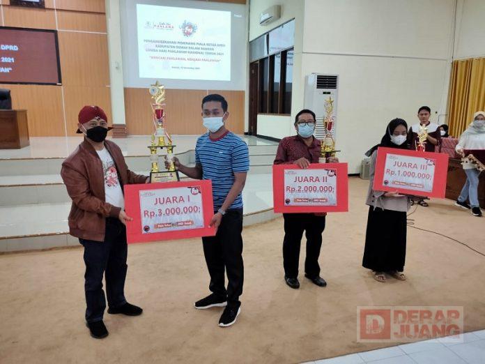 Slamet Mencari Pahlawan, Menjadi Pahlawan