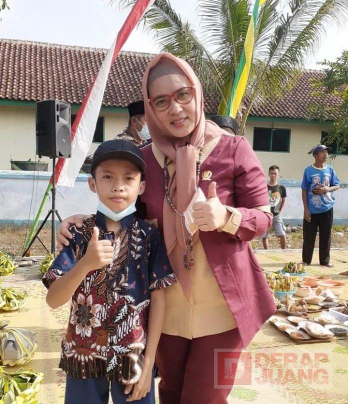 Turut Lestarikan Budaya, Latri Hadiri Giat Bersih Desa