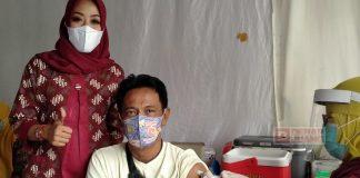 Vaksinasi Dosis 2 Desa Pesanggrahan, Anggit: Mari Kita Jalankan Program Pemerintah dengan Baik
