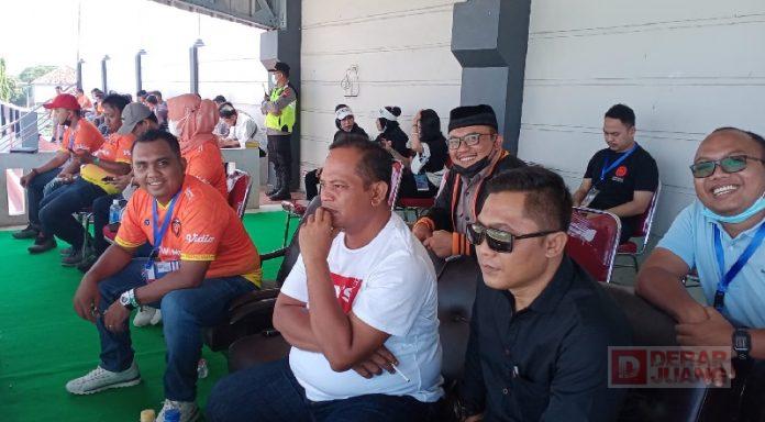 Wakil Bupati Datang, Persekap Menang