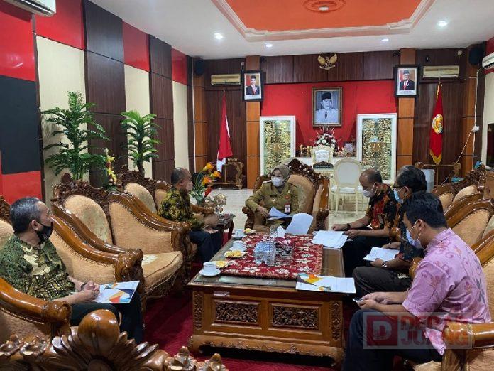 Angka Kemiskinan Terus Menurun, Sri Sumarni; Itu Harus Ditekan Lagi