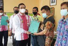 Apresiasi RT/RW, Walikota Pekalongan Salurkan Bantuan Operasional