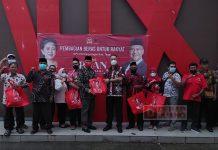 Bagikan 2000 Paket Sembako, Harris: Mbak Puan Nitip Salam