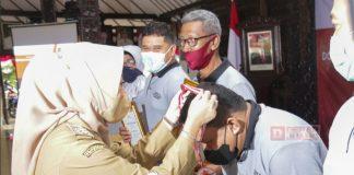 Beri Tiket Umroh Kepada Pendonor Darah, Bupati Tiwi: Donor Darah Lebih Dari 100 Kali