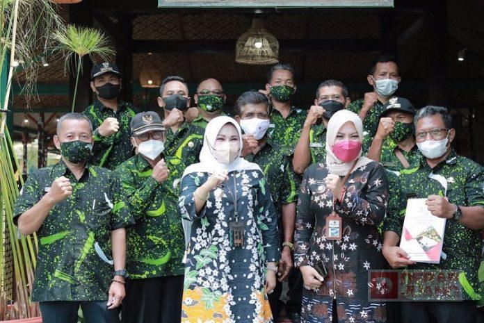 Bupati Klaten Terima Dokumen Perencanaan Desa 2022 (2)