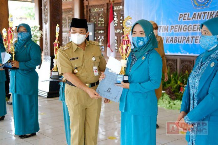 Bupati Ngesti Hadiri Pelantikan Ketua Tim Penggerak PKK Kecamatan (2)