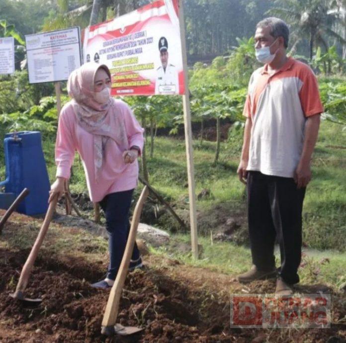 Bupati Tiwi Gotong Royong Bangun Pamsimas, 400 Keluarga Desa Bandingan Siap Teraliri Air Bersih