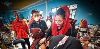 Door to Door Vaksinasi, Cara Jitu Paramitha Ajak Warga Bervaksin
