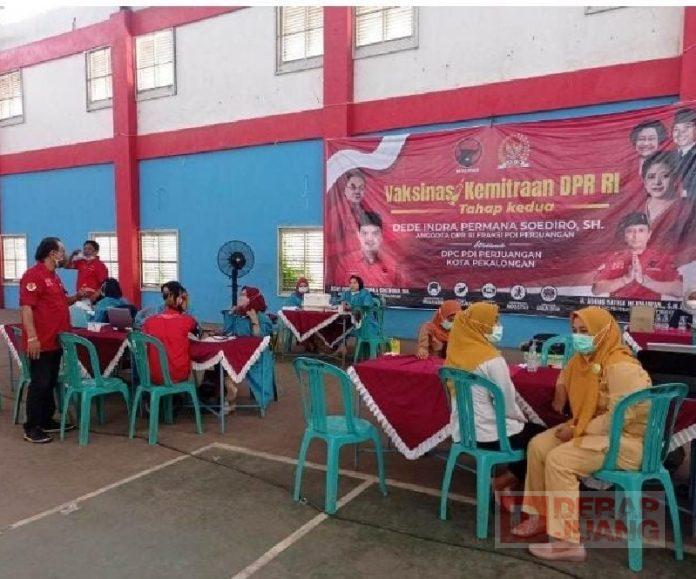 Gotong Royong Bentuk Berd Immunity, Banteng Kota Pekalongan Gelar Vaksinasi (2)