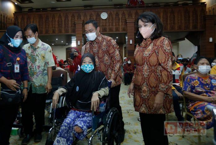 Hendi dan Tia Hadiri Peringatan Hari Disabilitas Internasional di Semarang