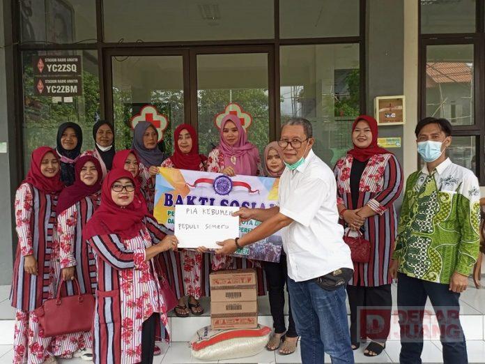 Istri Ketua DPRD Kebumen Pimpin Penyaluran Bantuan