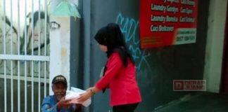 Jumat Berkah, Kader Komunitas Juang Klaten Bagikan Makanan Kepada Masyarakat