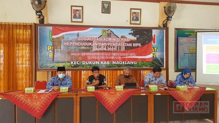 Jumat Sosialisasikan Pentingnya Kepengurusan Adminduk (2)