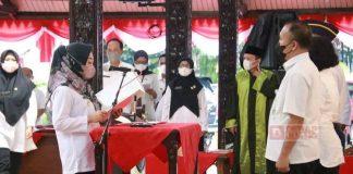 Lantik 160 Pejabat Fungsional, Bupati Tiwi: Terus Tingkatkan Kinerja