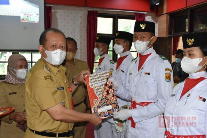 Lantik Paskibra Duta Pancasila, Bambang Pujiyanto Kalian Adalah Pemuda Terbaik Grobogan