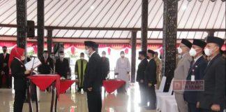 Lantik Pimpinan Tinggi Pratama, Bupati Tiwi: Tunjukkan Kinerja Terbaik