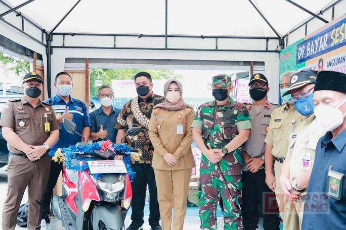 Menuju Klaten Tuntas Vaksin Covid-19, Sri Mulyani Berikan Hadiah Motor Kepada Peserta Vaksin