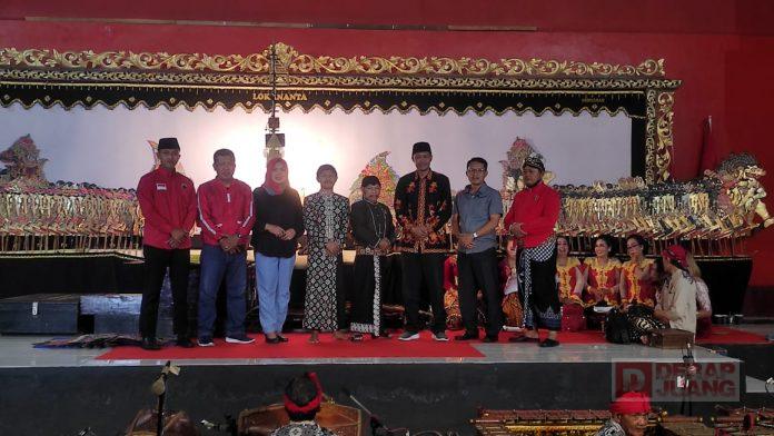 Nguri-uri Budaya Jawa, Sri Ruwiyati Selenggarakan Pagelaran Wayang Kulit