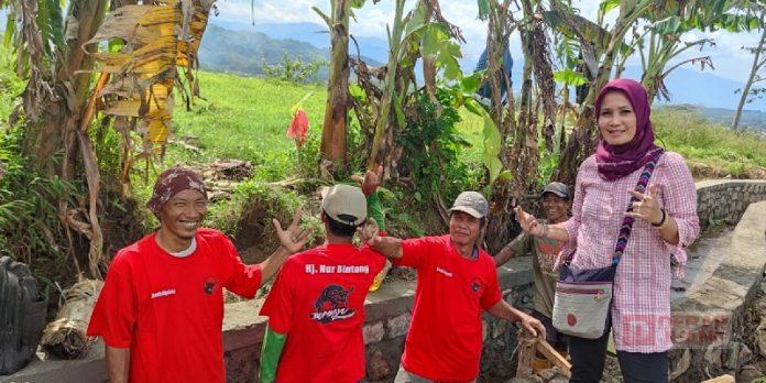 Nur Bintang Tinjau Pembangunan Talud Aspirasi PDI Perjuangan (2)