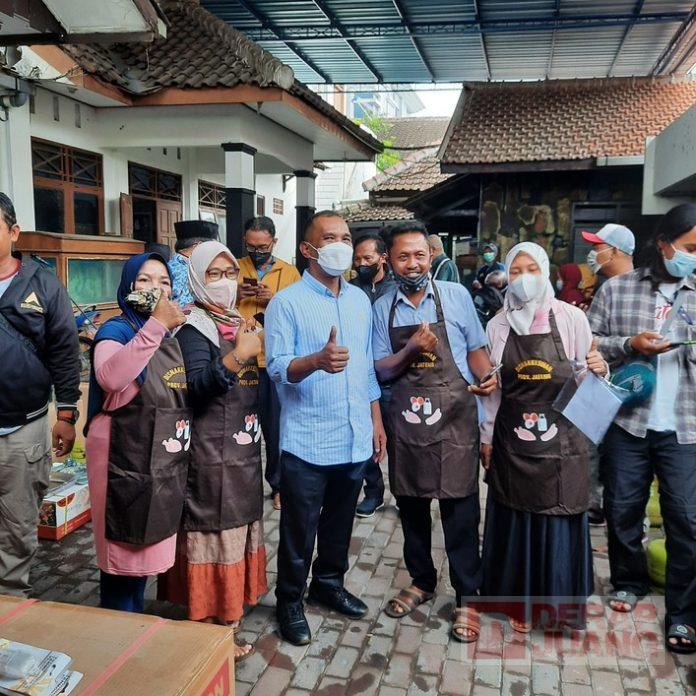 Pakde Manto Beri Bantuan Peralatan dari Program Peningkatan Pengolahan Hasil Peternakan