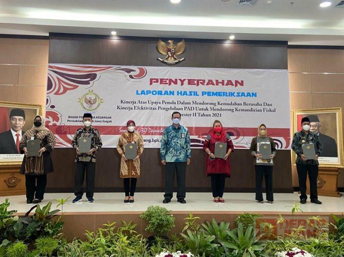 Pengelolaan PAD Baik, Bupati Grobogan Terima Penghargaan dari BPK