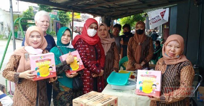 Perhatian Nok Farkhatun Misbah pada Balita di Tegal