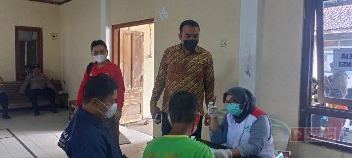 Tinjau Vaksinasi di Desa Gemuruh, Ismawan Menuju 100 Persen Vaksinasi di Banjarnegara
