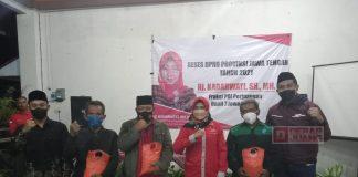 Turun Lapangan, Kadarwati Serap Aspirasi dan Bagikan Sembako di Desa Jatipuro