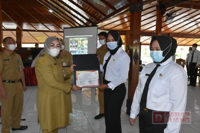 Tutup Pelatihan Dasar CPNS, Sri Sumarni; PNS Harus Profesional dan Berkarakter