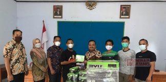 Bayu Aji Salurkan Bantuan Alat Pertukangan