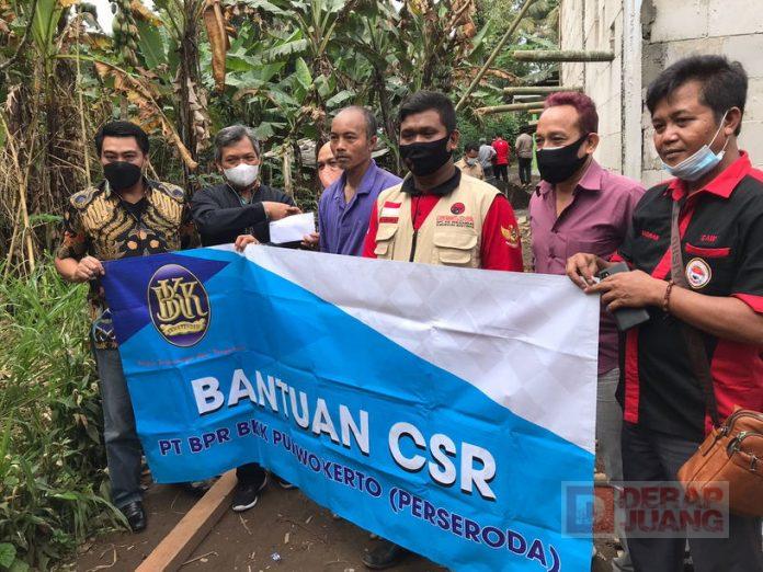 Wujud Kepedulian Asfirla Kepada Korban Kebakaran di Banyumas