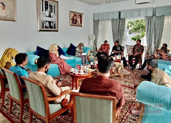 Audiensi dengan Dewi Aryani, Guru Honorer di Tegal Minta Dipercepat jadi PPPK (2)