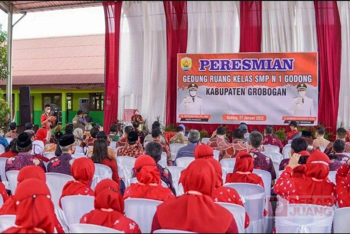 Bangunan Kelas Baru, Sri Sumarni Harap Perkuat Motivasi Siswa