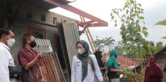 Bupati Tiwi Tinjau Lokasi Terdampak Bencana