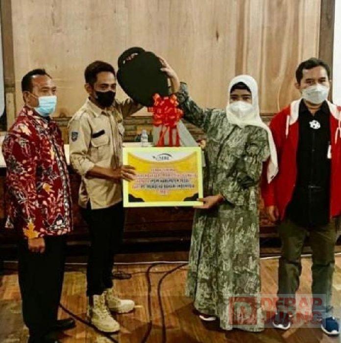 Hadiri Sarasehan IPSM se-Jateng, Dewi Aryani Berikan Bantuan Mobil Siaga