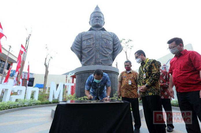 Hargai Jasa Pahlawan, Mas Hendi Resmikan Taman MT Haryono