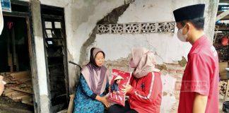 Harmoni HUT Partai, Srikandi PDI Perjuangan Demak Bagikan Sembako