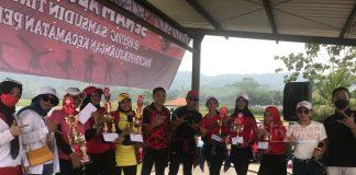 Jaga Imun Tubuh, Pak Sam Ajak Masyarakat Pekuncen Senam Bersama