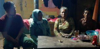 Kader Komunitas Juang Purbalingga Bantu Rumah Warga yang Tertimpa Pohon