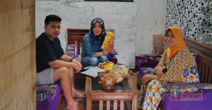 Kunjungi Pelaku UMKM di Wanayasa, Sri Haryati Tetap Semangat di Masa Pandemi