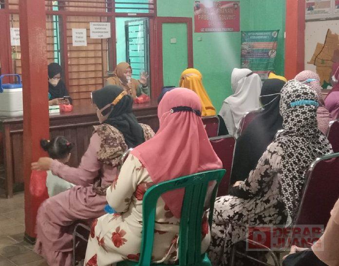 Legislator Banteng Pekalongan ini Genjar Lakukan Sosialisasi Vaksinasi Covid-19